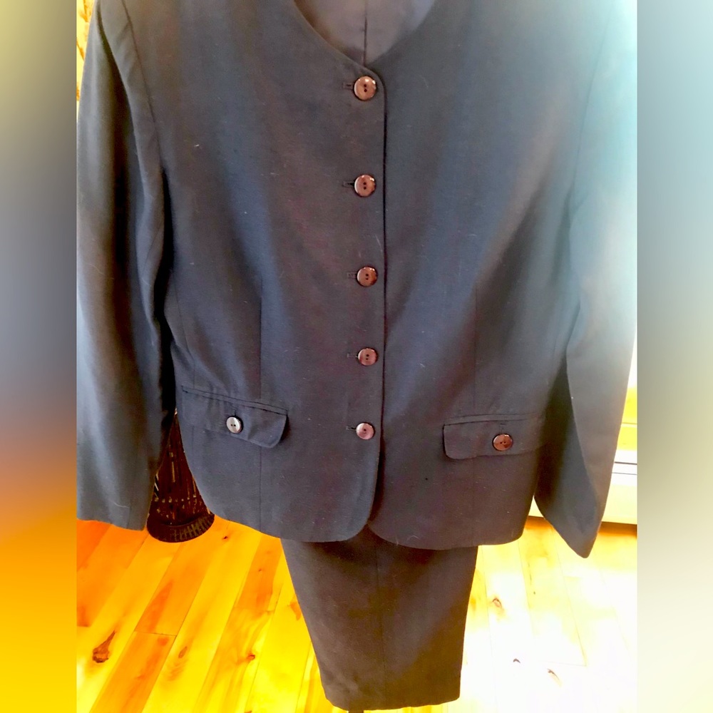 Talbots 100% Silk Suit. Navy Blue. Size 10. Fully lined.